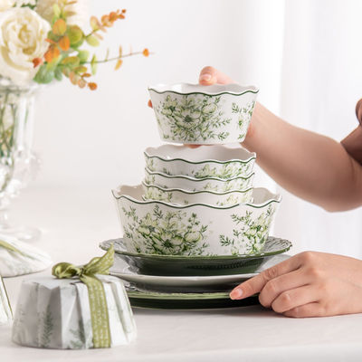 European And British Influence Green Porcelain Dinnerware Set For Sustainable Dining