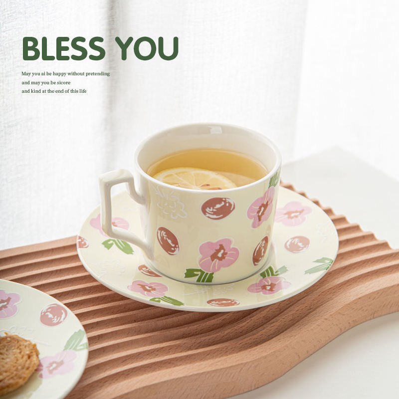 Manufacturers Wholesale Customized High Quality New Bone China Coffee Cup Rose Design Elegant Ceramic Tea Cup And Saucer Sets With Golden Line