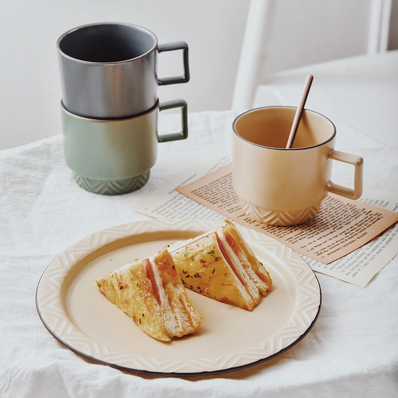 Classic Design Style Coffee Afternoon Ceramic Cup And Saucer Set With Stoneware Cups