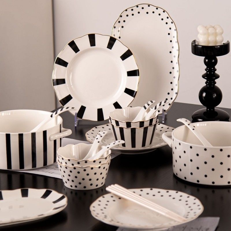 Restaurant Occasion 16 Pcs Porcelain Dinnerware Set For Elegant Dining Experience